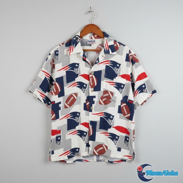 Vintage Patriots Hawaiian Shirt Retro Design 1990s Vintage Patriots Hawaiian Shirt Retro Design 1990s